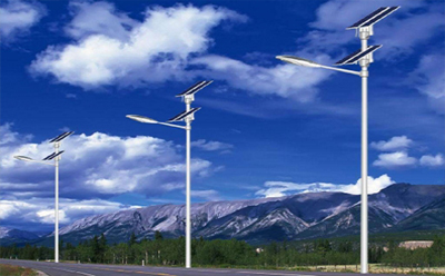 优化抗风设计的太阳能路灯：保障稳定照明不受风害